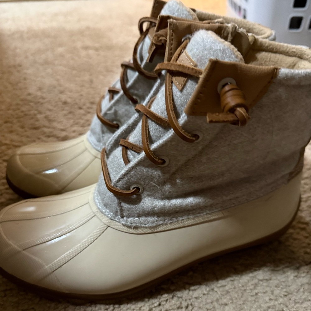 🍂Sperry Cream and Gray Lace-Up Boots🍂☔️ - Picture 5 of 9